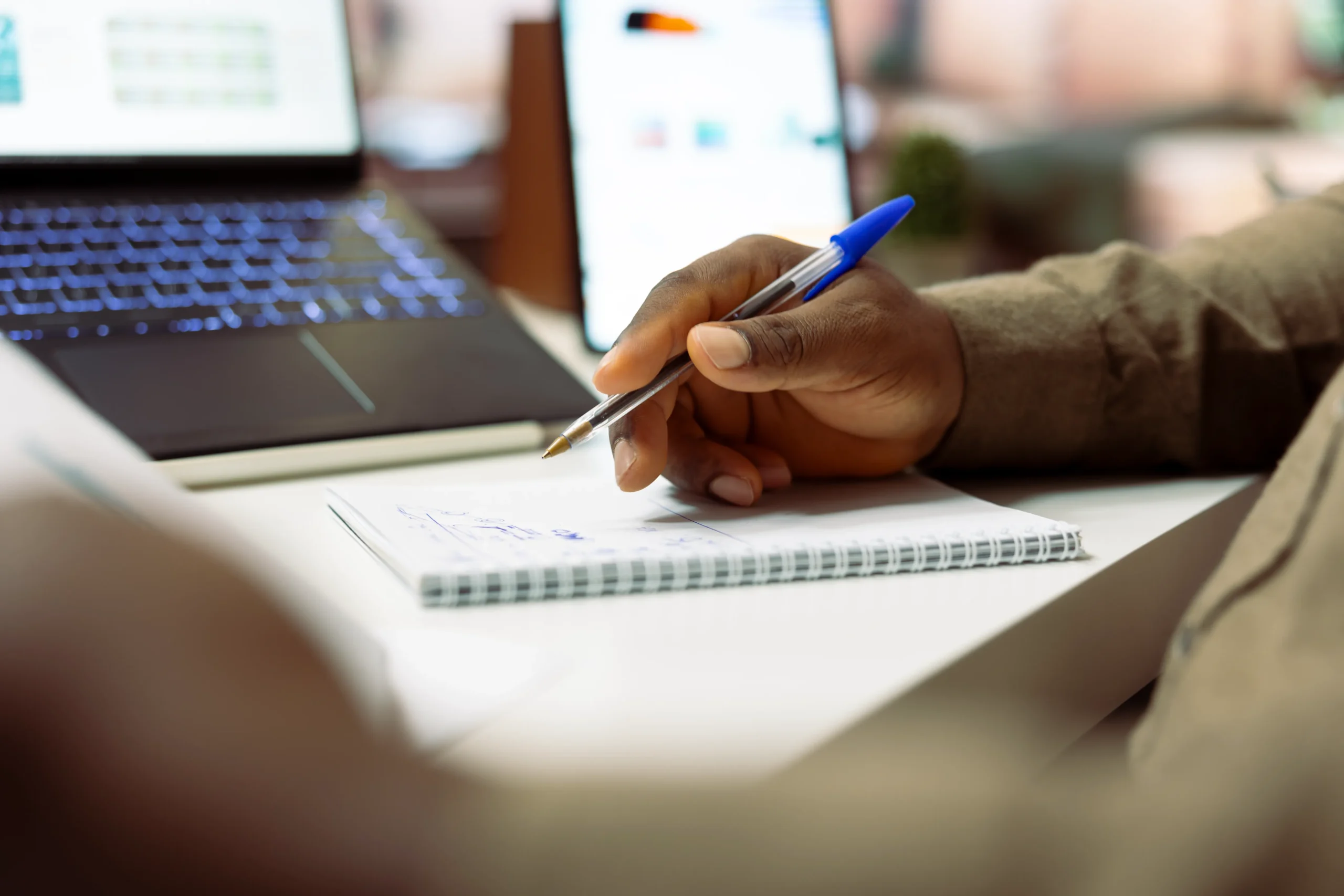 Academic consultant acting as an assignment writer to help students complete research assignments.